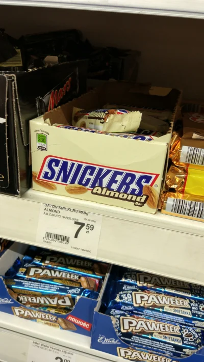 onionhero - Co ten #snickers ma zajebistego że aż tyle kosztuje?

#snickers #kiciochp...