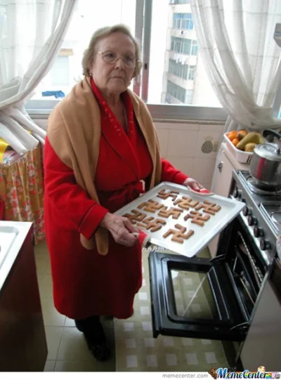qqwwee - > grandma nazi

@lowrider4you: Chcesz ciasteczka wnusiu?