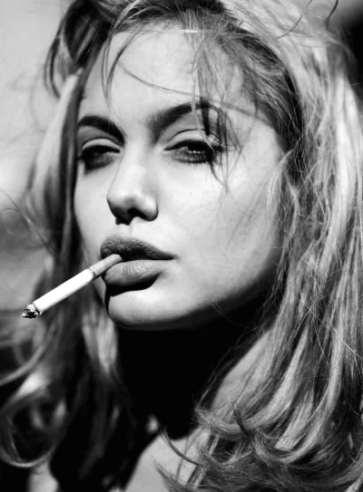 chris3d - Ładne panie z papierosem wyglądają jeszcze ładniej!



#niepopularnaopinia ...