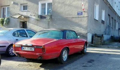 superduck - Jaguar XJ I Coupe Mark II (1975-1978)
4,2l R6 lub 5,3l V12
Powstało 10 48...