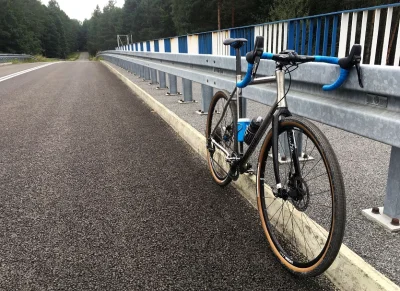 fixie - Gravel i szeroka opona cudownym połączeniem jest. Miałem 38 mm, wsadziłem 43 ...