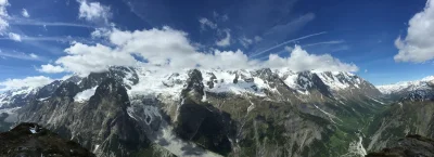 D.....o - Masyw Mont Blanc uchwycony z jednego z włoskich odcinków Mont Blanc Tour.
...