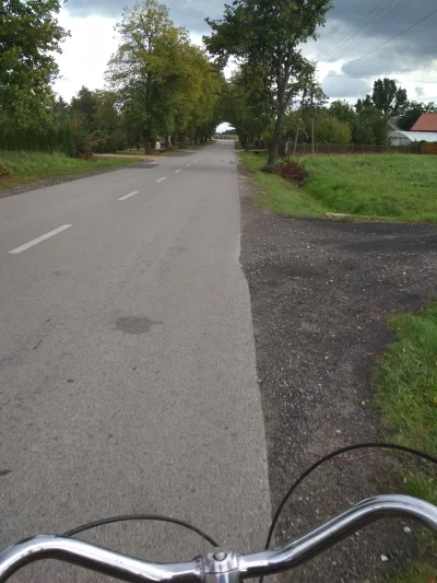 Patrykzlasu - Właśnie jadę rowerem 35km (tyleż z powrotem) do byłej przyjaciółki, żeb...