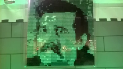 subteIny - Kolumbijski baron narkotykowy Pablo Escobar na wystawie klocków LEGO we Wr...