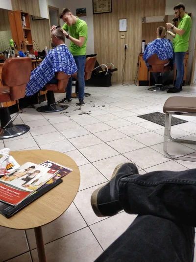 susuke15 - O #!$%@?. Będą mnie ciąć ludzie z biedronki #fryzjer