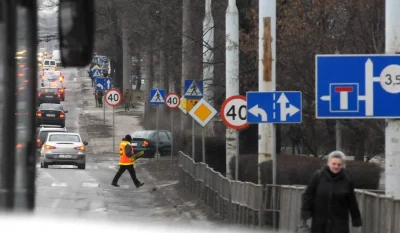 dzek - > #!$%@? tych znaków na naszych drogach, że człowiek przestaje zwracać uwagę i...