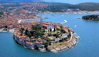 Gloszsali - Miasto piękne i wspaniale położone, na Istrii najładniejsze.
Najlepiej p...