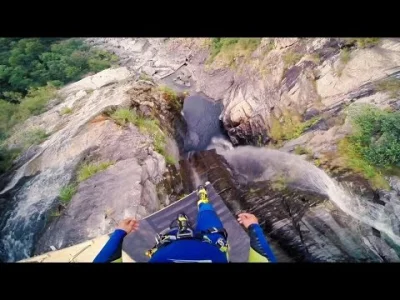 plecak_odrzutowy - @Sooliga: najwyższy udany skok do wody to chyba 59 metrów, filmik ...
