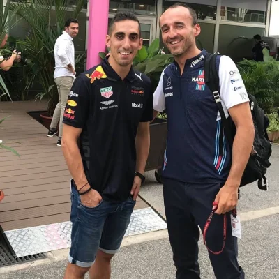 wolviex - Buemi w Singapurze w redbullowym wdzianku -przymiarka do Torro Rosso?
#f1 ...