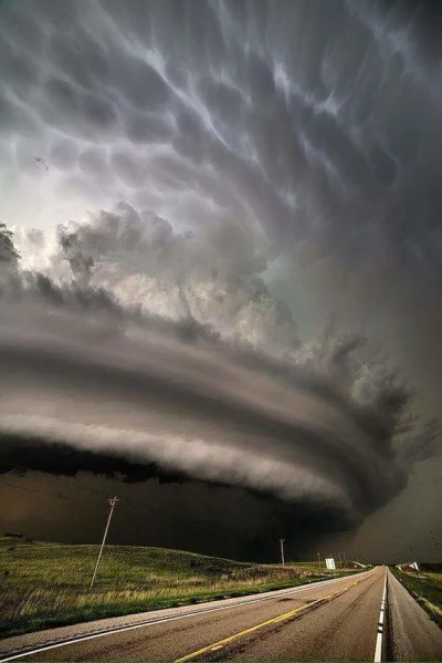 V.....a - Uchwycona burza na zdjęciu przez kierowcę ciężarówki w stanie Nebraska.
#f...