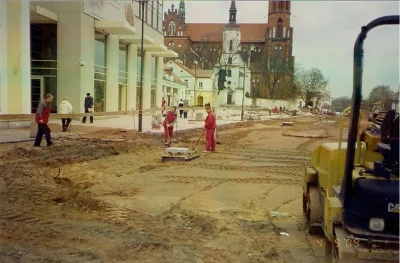 A.....o - Po tym jak @chrupol zamieścił trochę zdjęć archiwalnych z Białegostoku to w...