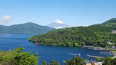 Lookazz - > View of Lake Ashinoko and Mt. Fuji from MotoHakone

#dzaponialokaca 

...