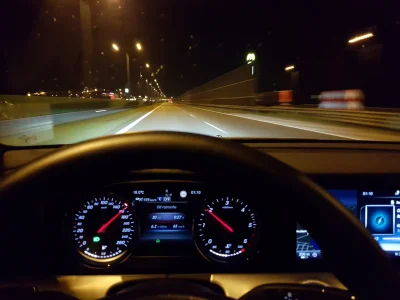 kubelt - Fajne te autostrady w nocy, takie nie za pełne:) #nightdrive #warszawskienig...