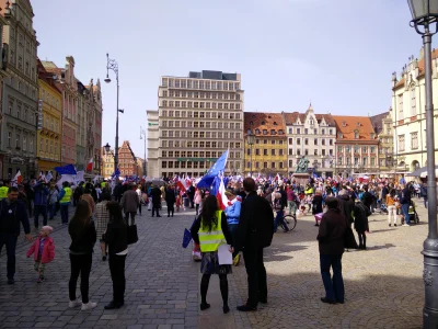 gorush - Ciekawe co rozdają ( ͡° ͜ʖ ͡°)

#komitetobronydemokracji #kod #wroclaw