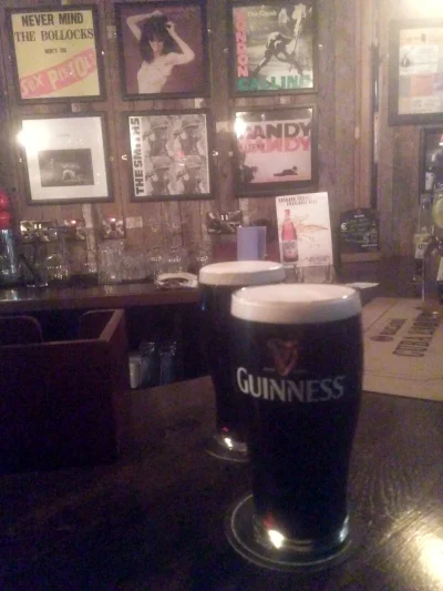 kaef_v2 - Co najbardziej kocham w #irlandia

#piwo #guinness 
Dobra #muzyka w tle