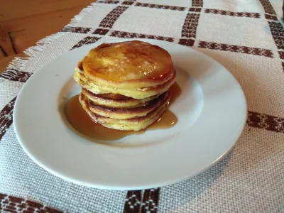 brandnewbrain - #gotujzmikroblogiem #gotujzwykopem #smacznego #sniadanie

Pancakes ...