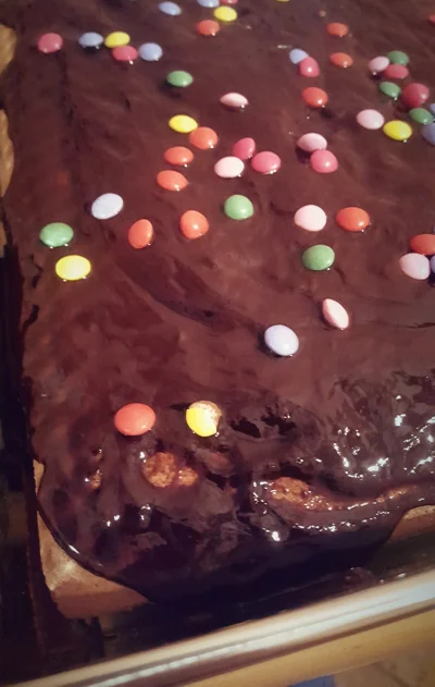 PlackiChaosu - @PlackiChaosu: Zachciało mi się ciasta. Zaczęłam ok. 20. skończyłam te...