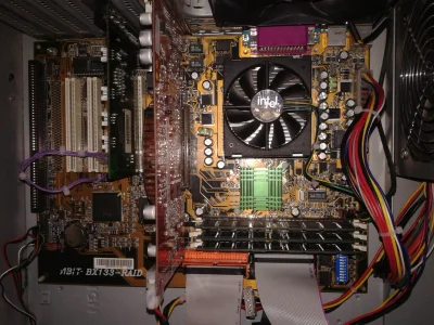 MajorFlopiej - #chwalesie #starekomputery #komputerboners

Pentium III-S 1.4 GHz

768...