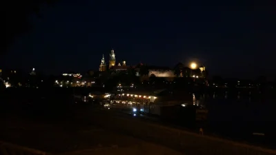 prozac - Dziś ładnie się księżyc zaprezentował w Krakowie ;-)
#krakow