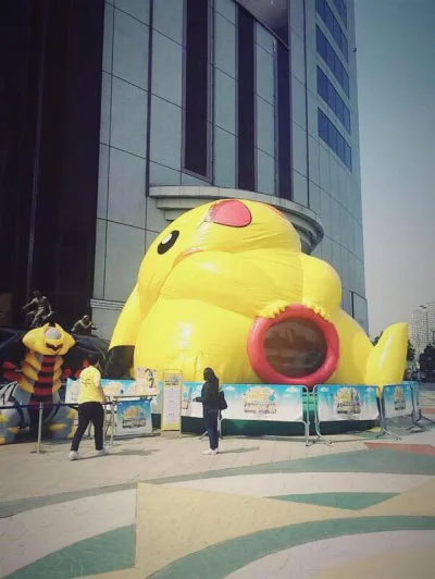 rekultywator3000 - Co ta Pikachu to ja nawet nie xD
#heheszki #japonia #pokemon #ran...