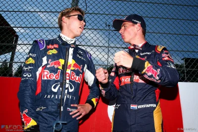 ciepol - verstappen (zamiast kvyata) w red bullu od gp hiszpanii.
http://www.f1fanat...