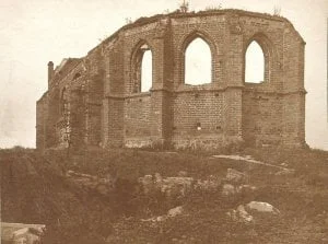 Zdejm_Kapelusz - Niezwykłe zdjęcia kościoła w Trzęsaczu. Tak wyglądał w XIX wieku.

...