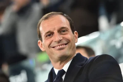 Beeercik - Massimiliano Allegri, trener Juventusu: sędzia doliczył za dużo minut. 

X...