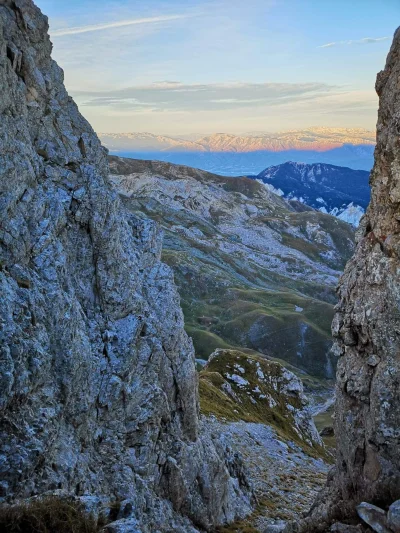 Ravynah - #korabi #alpinist

Foto sprzed kilku dni, Albania i internet to antonimy.