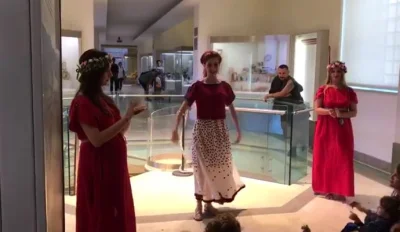 IMPERIUMROMANUM - POKAZ TAŃCA ETRUSKIEGO 

Pokaz tańca etruskiego w Muzeum Villa Gi...