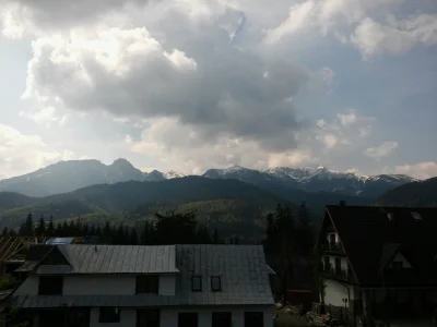 Migfirefox - Kolejny piękny poranek w Tatrach 
#tatry #foxnawakacjach (⌐ ͡■ ͜ʖ ͡■)