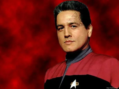 80sLove - Komandor Chakotay (Robert Beltran) z serialu Star Trek Voyager ma powrócić ...