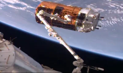 d.....4 - HTV-6 kilka godzin temu został przechwycony przez załogę ISS. 

#kosmos #ja...