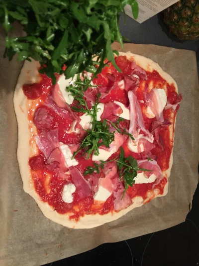 barcello - Będzie jedzone @Dpdp: wołam 

#pizza #mikrokoksy #kurczak #4sery