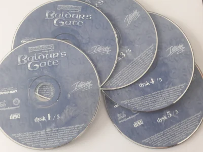 karo058750 - Rozdajo starożytne płyty.

5 x CD z grą Baldur's Gate Forgotten Realms...