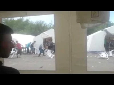 PolskaLastMinute - @AntyNWOpl: ostatnie ćwiczenia w ośrodku dla uchodźców