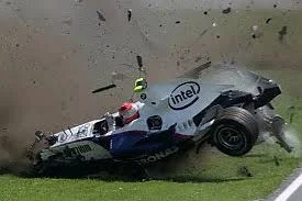 jmuhha - W auto jakiego kierowcy (które stało na poboczu) uderzył Robert Kubica podcz...
