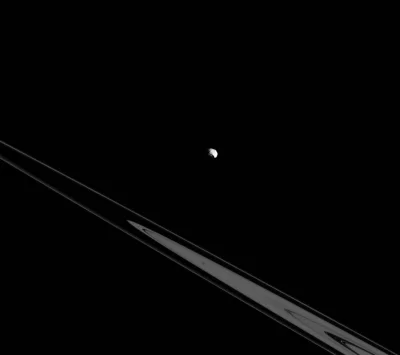 d.....4 - Zdjęcie Epimeteusza, jednego z naturalnych księżyców Saturna. 

#kosmos #Ep...