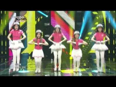 SergeantMattBaker - Crayon Pop - 빠빠빠 (Live 130628 Music Bank)



Publiczność się spis...