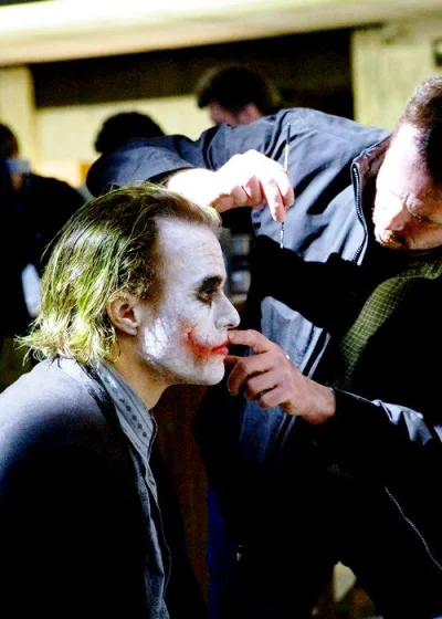 ColdMary6100 - Best. Joker. Ever - Heath Ledger podczas charakteryzacji. Mroczny ryce...