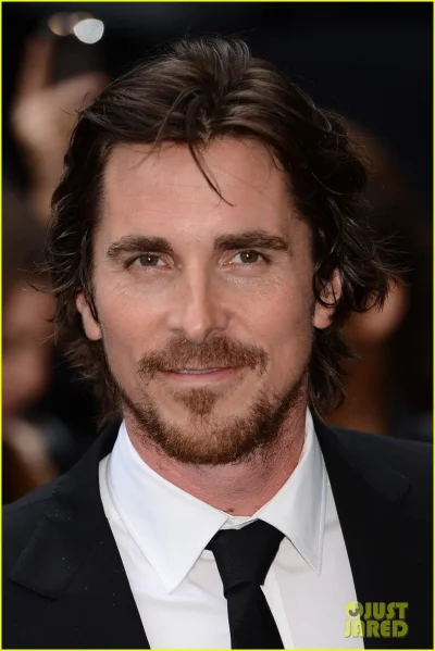 sidhellfire - @Fundinmotion: Wygląda jak Christian Bale