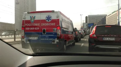 manyec - Dzisiaj w centrum Warszawy widziałem dziwny pojazd oznakowany jako Pogotowie...