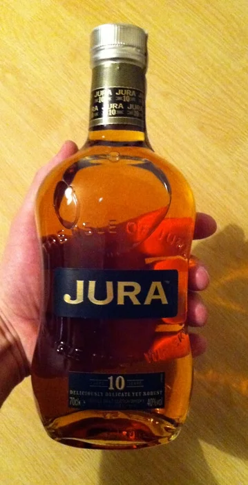 m.....i - #whisky #singlemalt Isle Of Jura 6/10 http://smola.tumblr.com/post/40072476...