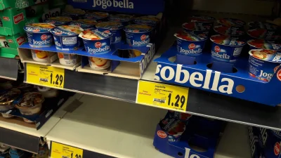 Ynteligent - Ej, jogurty w Kauflandzie po złoty dwajścia dziewięęęć!

#heheszki #humo...