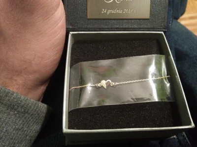 Bloodonice - #prezent #swieta

Mirki, kupiłem dziewczynie na Święta bransoletkę. To...