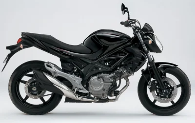 bartov - #motory #motor #motocykle #motocykl



Mirki co myślicie o Suzuki Gladius 65...
