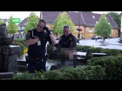 PMV_Norway - A pokaze wam, jak zareagowala norweska policja na pijaczka, ktory w doda...