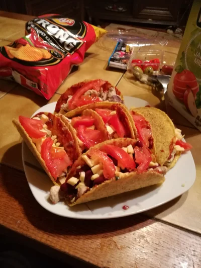 histaminapusz - Noworoczne tacos (｡◕‿‿◕｡)

#jedzenie #jedzzwykopem #gotujzwykopem #...