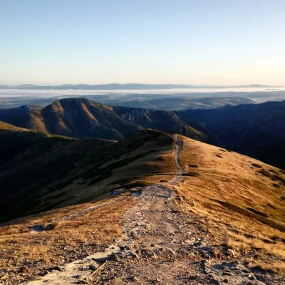 georgie_paolo - #tatry poza sezonem to trochę taki #azylboners.
Samotna tułaczka w ok...