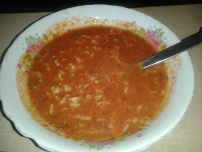 doman82 - @Marcinowy: To ma być pomidorowa? Pewnie z koncentratu.

#tylkoprzecier