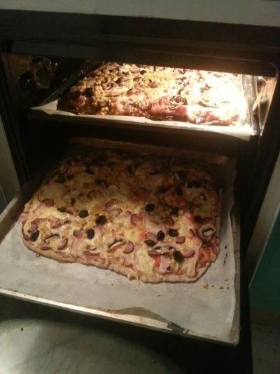 K.....a - #foodporn #pizza #innepopularnetagi
Dobra dzisiaj wyszła, razowe ciasto:-)